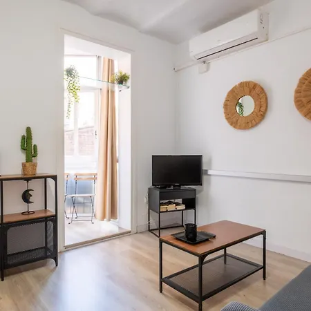 Sagrada Familia Comfy Apartment Barcelona Exterior photo