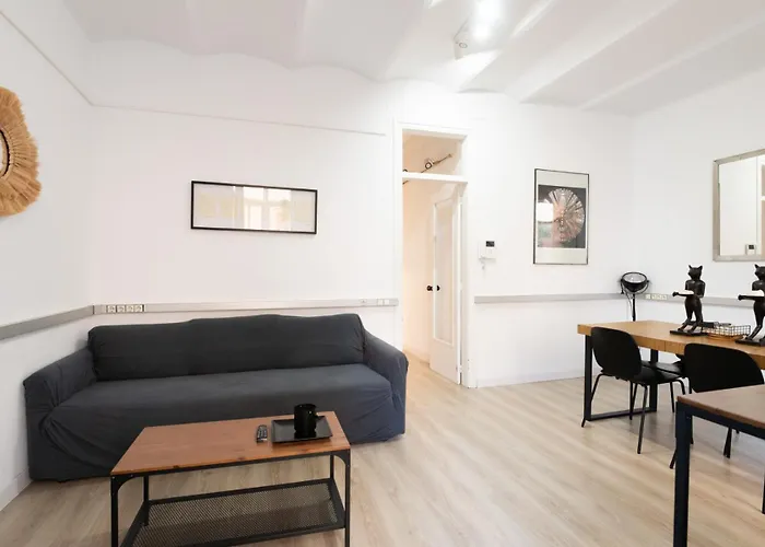 Sagrada Familia Comfy Apartment